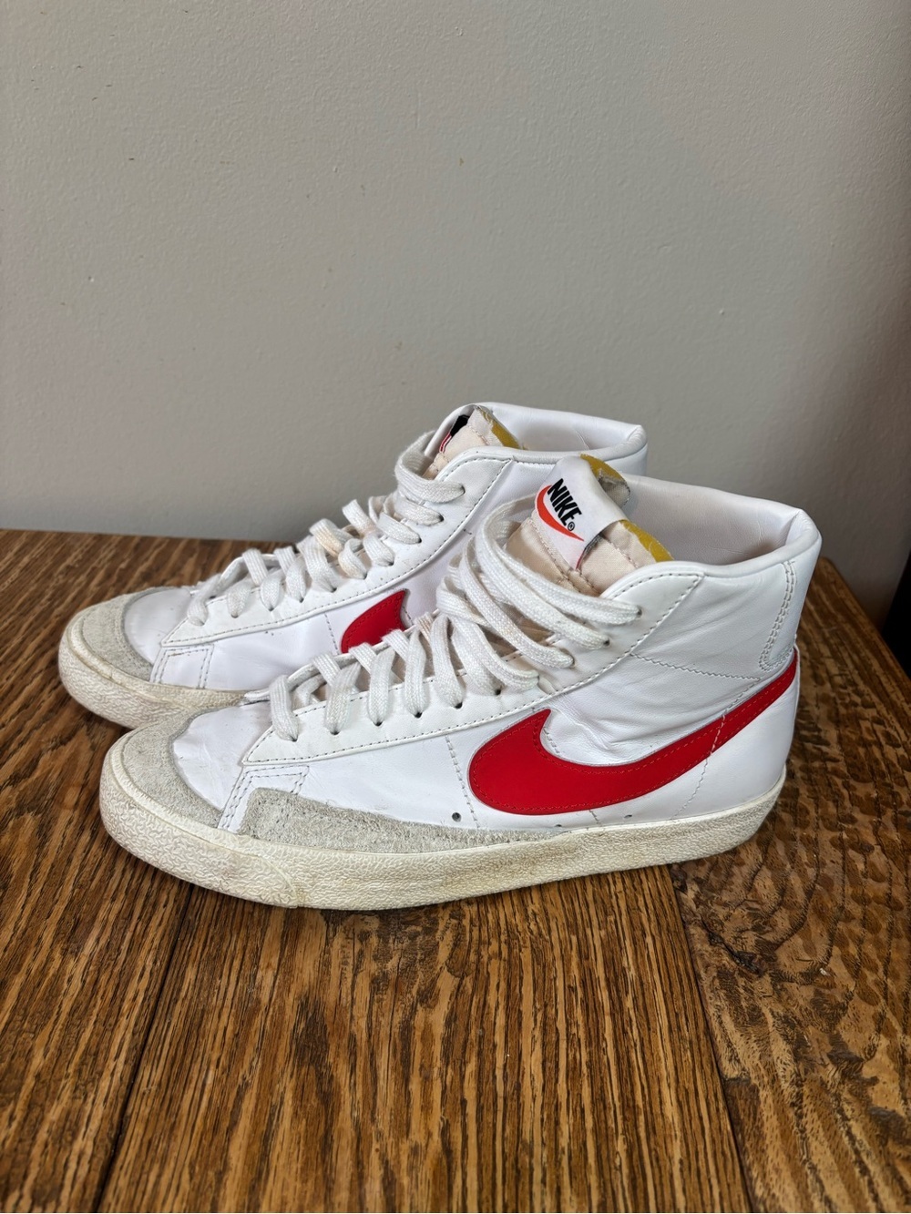 Nike Blazer Mid 77 Vintage Red swoosh